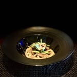 西欧料理 サヴァカ - ⑥ アカヤマドリタケ（= 和製ポルチーニ）のクリームパスタ