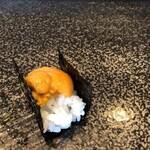 すし大 - ムラサキウニ