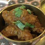 インド料理 パリワル - ベジだけでも旨いのに、めちゃ旨チキンもあるなんて…という幸せ感♡