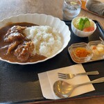 しゃとる - 料理写真:カツカレー