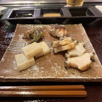 鉄板焼 護佐丸 - 右上からミーバイ、鮑、せい烏賊、鮑肝