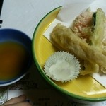 Hoteru Sansuikan - 餅と筍と？の天ぷら