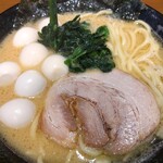 横浜家系ラーメン春吉家 - 