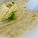 紅ズワイガニらぁ麺 まるはち屋 - 