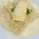 紅ズワイガニらぁ麺 まるはち屋 - 