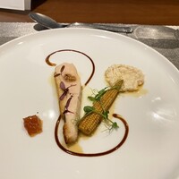 イリエスケープ - 前菜:ホロホロ鶏とヤングコーン、エゴママスタードソースとサマートリュフのパテ