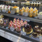 トシ・ヨロイヅカ 東京 - 