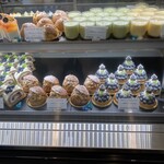 トシ・ヨロイヅカ 東京 - 