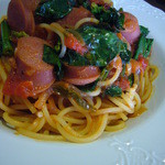 VinoPiazza - ソーセージと法蓮草の辛口トマトソーススパゲティ