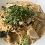 トミズダイナー - ズワイガニのトマトクリームソース