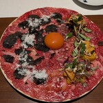 金舌 - 雲丹プラチナユッケとトリュフプラチナユッケのハーフ＆ハーフ