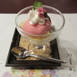 料亭 金鍋 - 桜アイス