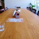 m table. - 大きなテーブル