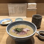 日本橋海鮮丼 つじ半 日本橋本店 - 