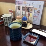 寿し幸 - 卓上の様子。