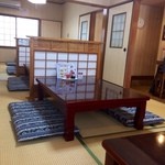 寿し幸 - 小上がりのお座敷席。