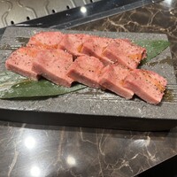 焼肉たまき 京橋店 - 極上塩タン