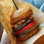 Public House Calm - チリチーズバーガー