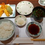 天ぷら新宿つな八 - 