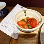 江戸堀 焼豚食堂 - 選べる小鉢、トマト甘酢あえ。