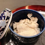 トゥ・ラ・ジョア イズム - 