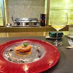 トゥ・ラ・ジョア イズム - 