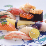 Sushi Washoku Shikama - しかま握り             しかま寿司　一番の人気メニュー　十貫で仕上げております。