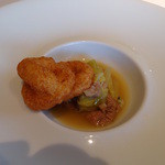 レストラン ビオス - モツのスープ。山芋を揚げたものも。