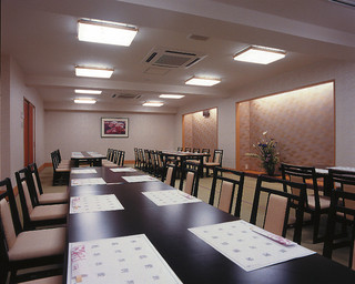 Sushi Washoku Shikama - 三階　松の間　梅の間  お座敷、大広間　椅子席
