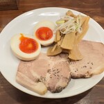 煮干しらーめん玉五郎  本町店 - 