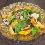 紅屋 - 鱧とタコとコーンのサラダ〜ポン酢ジュレも美味