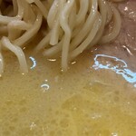 旋 - う〜ん、鶏白湯ベースの塩スープ　美味いですね〜