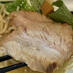 旋 - お箸で簡単に崩れるくらい柔らかく煮込まれた豚バラ　これは絶品です♪