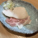 旋 - 低温調理の鶏むねと肩ロース
