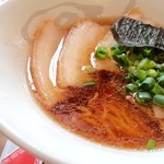 東留 本店 - 半ラーメンにチャーシュー２枚追加