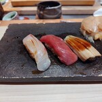 銀座のみこ寿司 - かんぱち、赤身、穴子