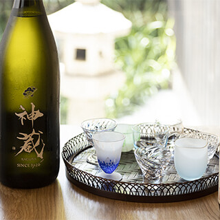 京懐石に合う日本酒や季節限定の酒などを幅広くご用意