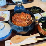 ひつまぶし名古屋備長 - 