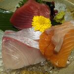 天海 - ◎お造り三種盛り。1,584円
