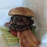 Omunibus - チミチュリバーガーにパティとベーコントッピング