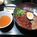 韓国家庭料理 ソウル - ビビン冷麺