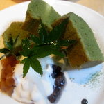 カフェレストラン やよい - 山椒抹茶シフォンケーキ