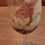 グランディール - アイスティラミス