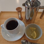 トーコーキッチン - 手作り蜂蜜レモンゼリー　＋　紅茶