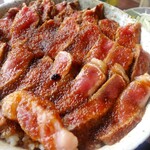 お食事処 ながどて - お肉たっぷり！