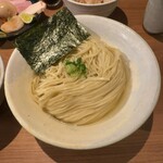 ジャパニーズ ラーメン 五感 - 