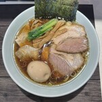 らぁめん 涼虎 - 涼虎らぁめん醤油＋味玉