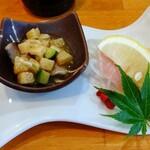 ととや烏賊煎 - お通しの2種