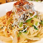 マカウダ - Aセット スパゲッティしらすとキャベツのアンチョビオイルソース