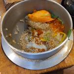 釜めし菜時記 さき亭 - おこげが良い感じ